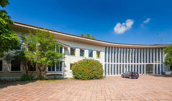 Grund Und Mittelschule 2