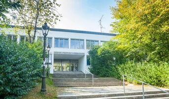 Albert Einstein Gymnasium 1 1
